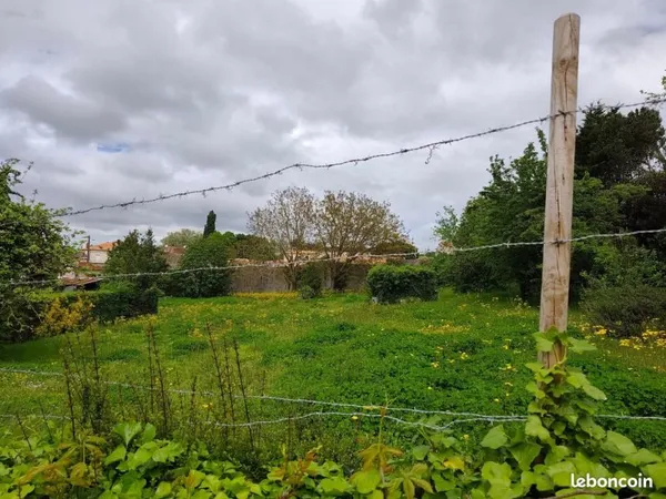 Terrain 2 000 m² Tonnay Charente