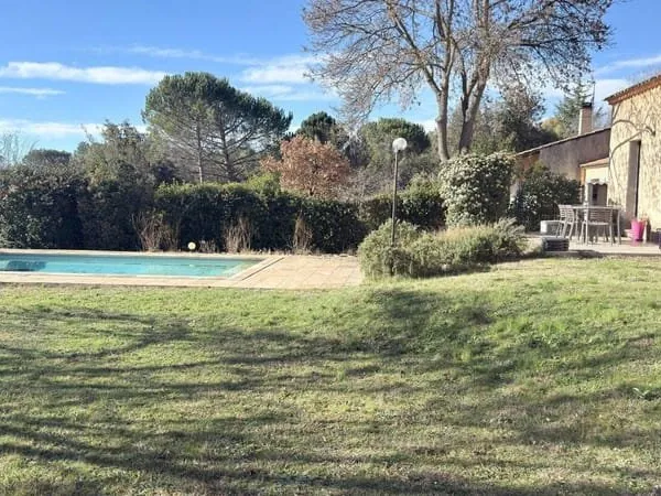 Maison de plain-pied 5 pièces 130 m²
