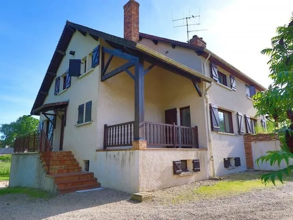 Maison 10 pièces 264 m²