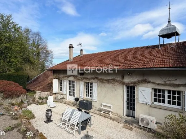 Propriété 8 pièces 196 m²