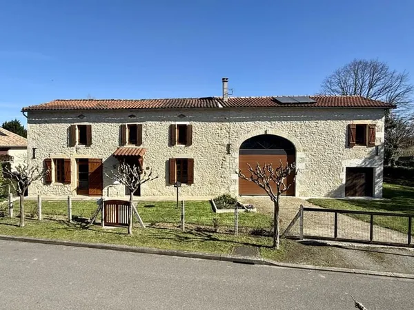 Charmante Ferme Rénovée avec Piscine près de Duras