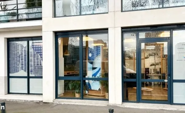Loue Bureaux en RDC quartier Cité des Congrès