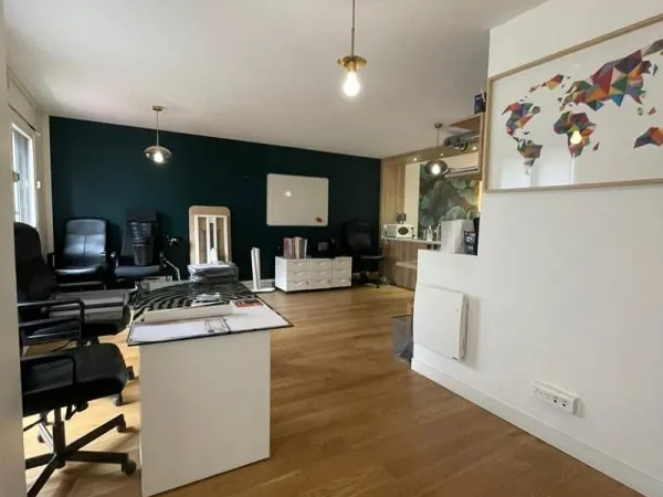 BUREAU DE CHARME EMPLACEMENT PREMIUM À CHARENTON