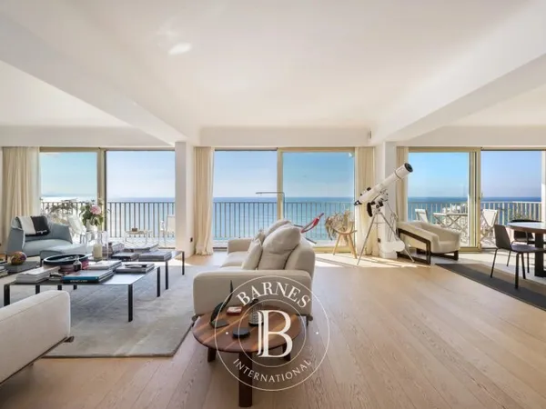 BIARRITZ, COTE DES BASQUES, APPARTEMENT D'EXCEPTION FACE A L'OCEAN