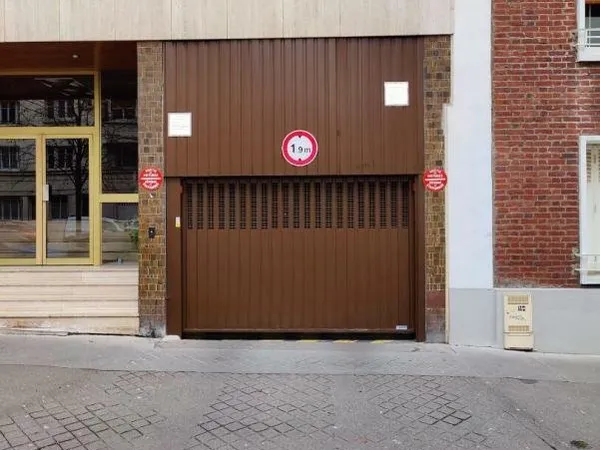 Parking - 8m ²