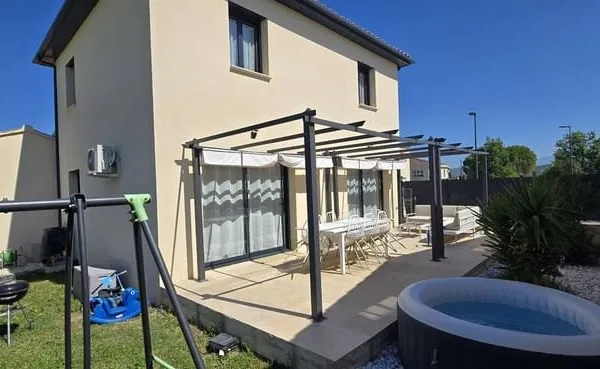 Villa 4 pièces 95 m²