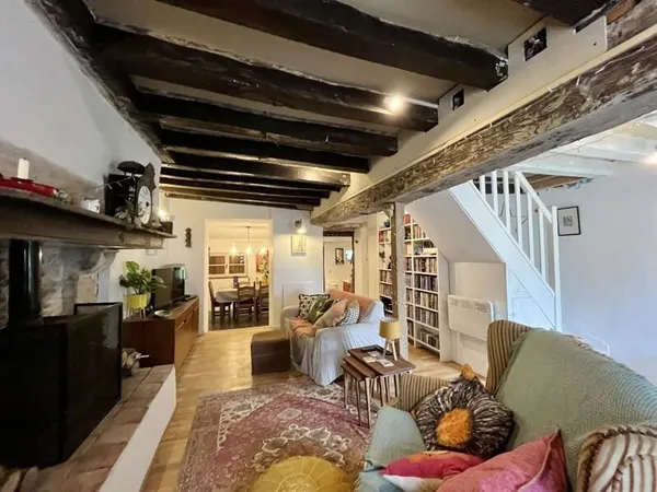 Maison en pierre de 3 pièces principales