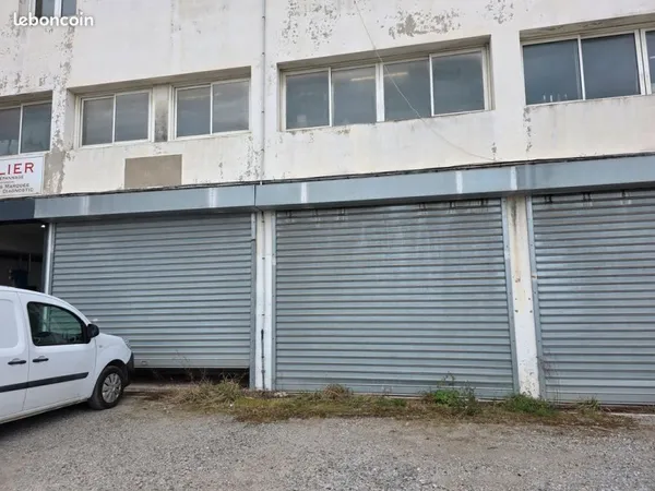 Location hangar