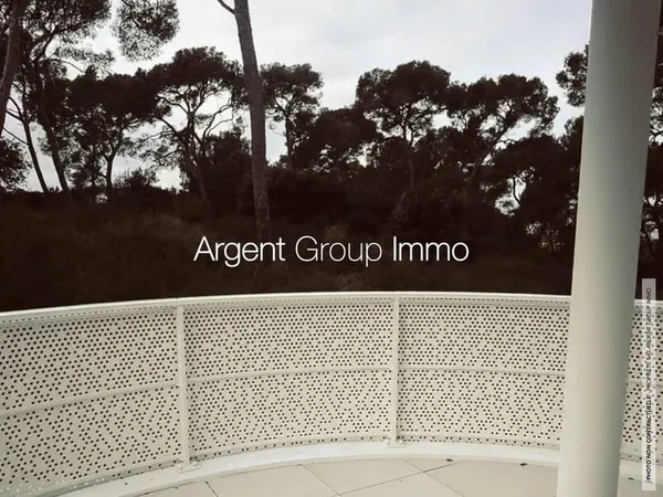 Ascenseur, terrasse, parking, calme, plein Sud
