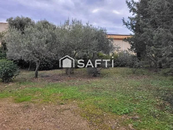 Terrain constructible viabilisé de 539m2
