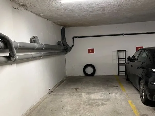 Place de parking sous sol résidence