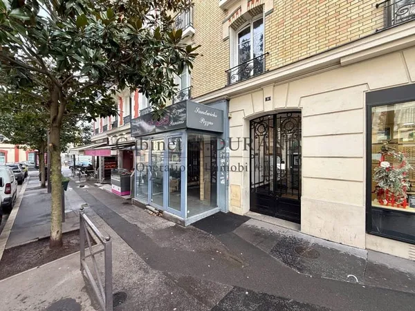 Local commercial 1 pièce 28 m²