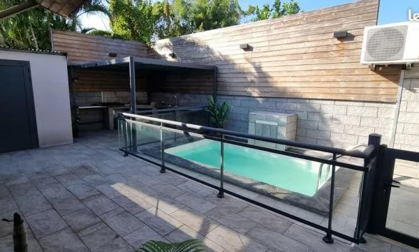Villa 6 pièces 255 m²