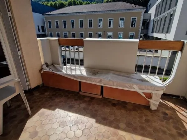 Vienne - Spacieux t5 - Terrasse- Ascenseur - Garage
