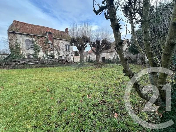 Terrain 677 m²