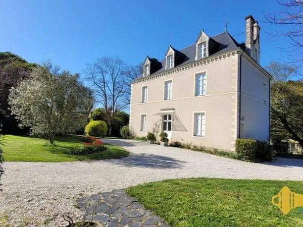 Maison 12 pièces 290 m²