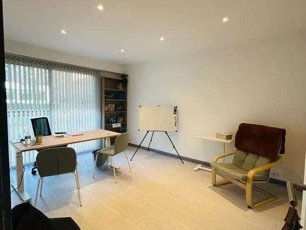 📍 À LOUER - Bureau 15 m² au coeur d'Antibes