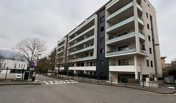 Parking/Garage/Box
