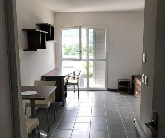 Studio 1 pièce 20 m²