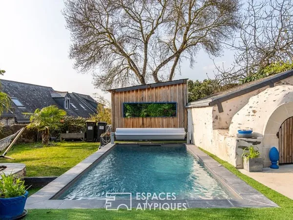 Maison de charme avec piscine récente dans son écrin de verdure