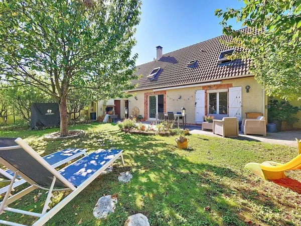 Maison familiale 4 chambres avec jardin sans vis à vis