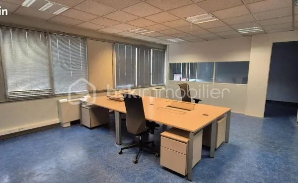 Bureaux 67 m²