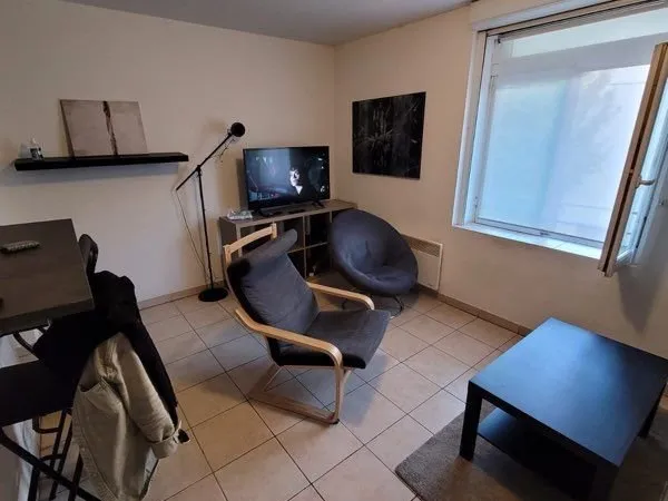 Studio meublé avec place de parking - Toulon