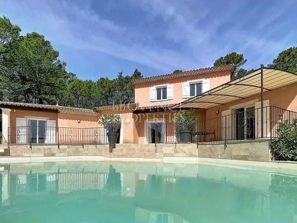 Villa 7 pièces 350 m²