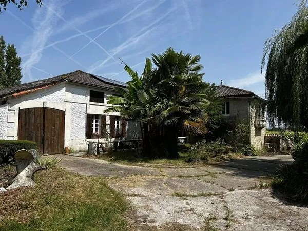 Maison avec 4 chambres plus un studio à 7km de Jonzac