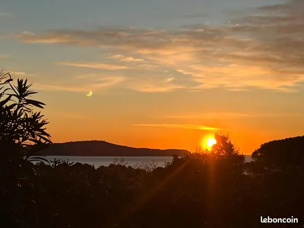 Cavalaire - Vue Mer - Calme absolu avec jardin - sans travaux