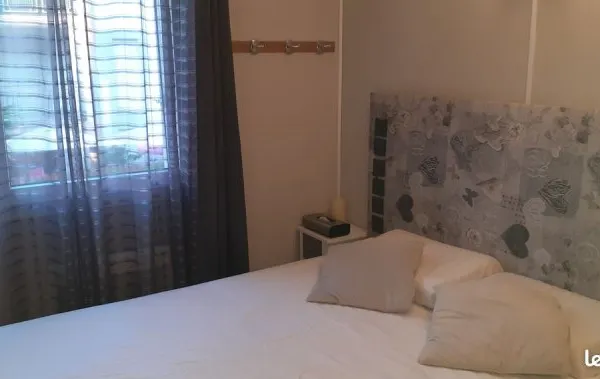 Chambre étudiant en colocation avec 3 autres personnes au maximum dans l'appartement