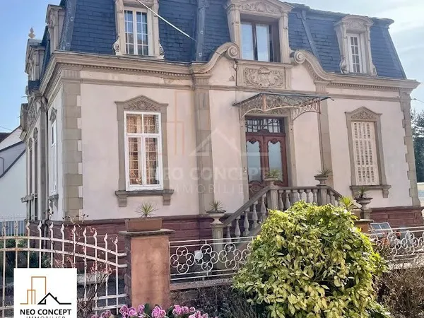 Maison 11 pièces 270 m²