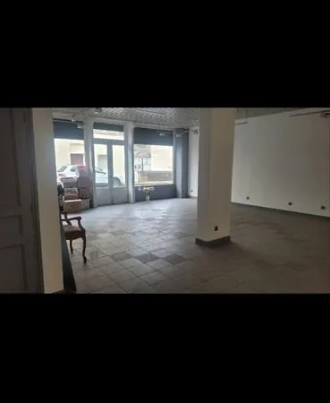 Local commercial 90m2