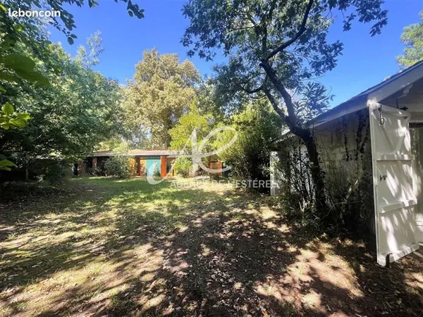 Terrain 787 m²