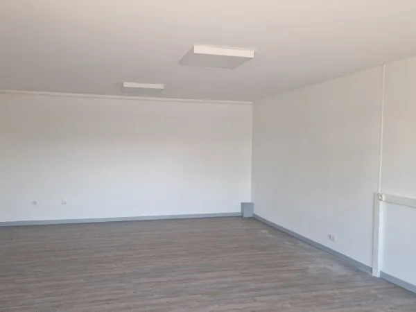 1 PIÈCE 35.8 M2 LOCAL PROFESSIONNEL - CHAPONOST