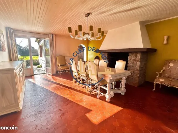 Propriété 5 pièces 212 m²