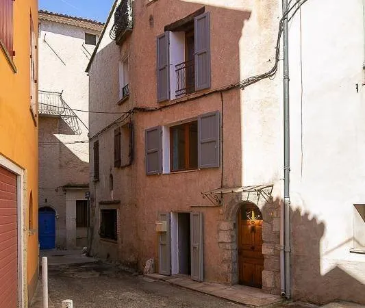 Maison 3 pièces 136 m²