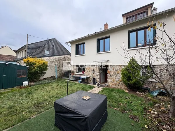 Maison familiale 6 pièces 116 m2 - à deux pas du Port aux Cerises