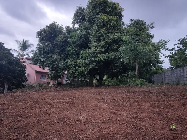 Terrain 473 m²