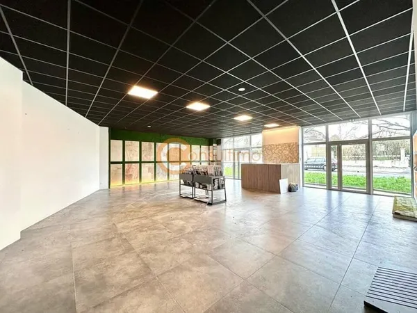 Bureaux 138 m²