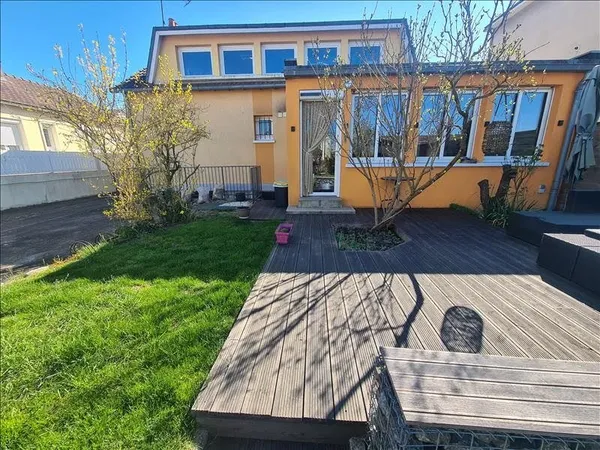 Maison 7 pièces 137 m²