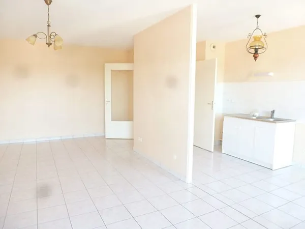 APPARTEMENT T2 RESIDENCE CENTRE-VILLE LA FERTE BERNARD
