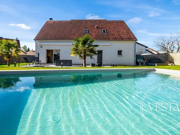 Maison de type 7 181 m2