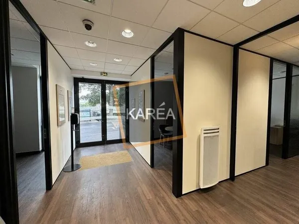 Local commercial 169 m²