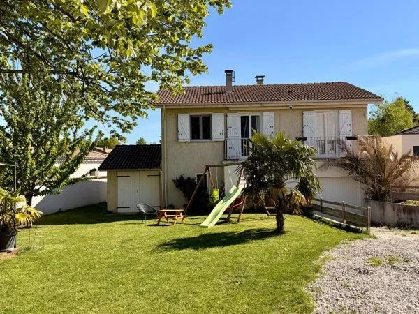 🏡 Maison rénovée - 3 chambres possibles - sous-sol complet - terrain 600 m²