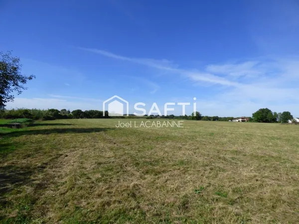 Terrain à bâtir de 3 102 m²