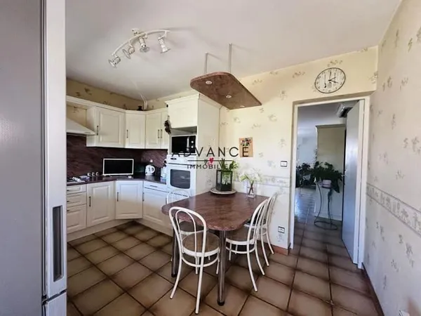 Maison 5 pièces 145 m²