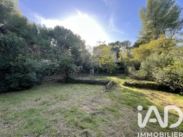Terrain 1000 m²