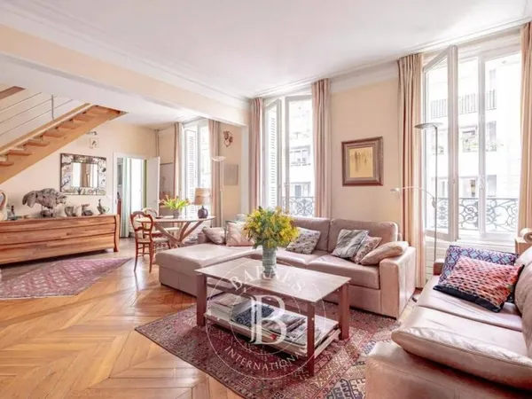 Appartement 8 pièces 194 m²