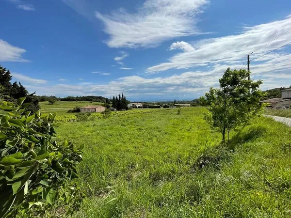 Terrain 948 m²